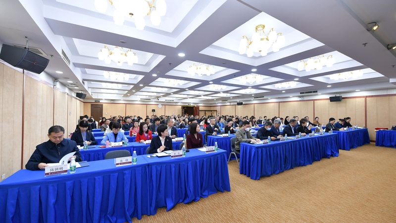 在线教育系统定制开发合同：关键条款解析与注意事项